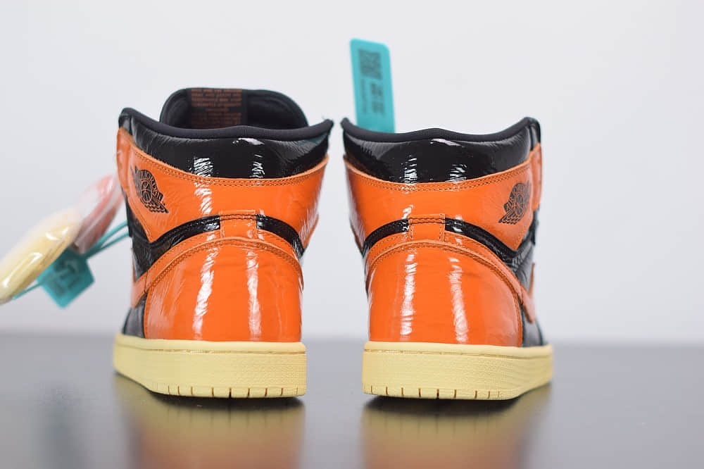 乔丹Air Jordan 1 High OG AJ1 3.0猪油扣碎高帮板鞋纯原版本 货号：555088-028