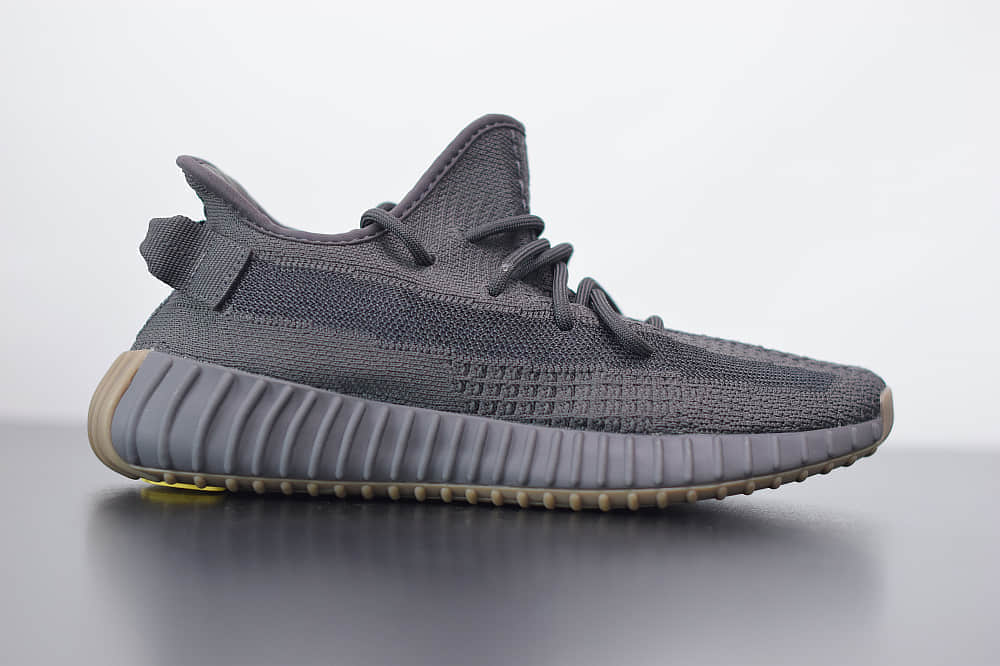 阿迪达斯AadidasYeezy Boost 350V2黑生胶天使休闲慢跑鞋纯原版本 货号:FY2903