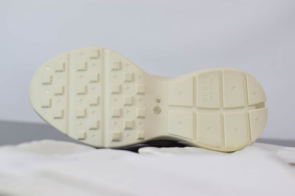 古驰Gucci Rhyton做旧复古米白色logo标识老爹鞋纯原版本货号：500877 DRW009522