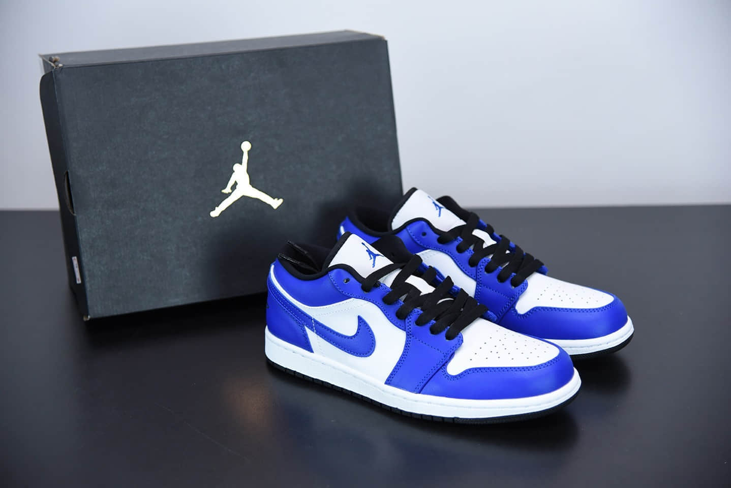 乔丹Air Jordan 1 Low “Game Royal”低帮白蓝小闪电板鞋纯原版本 货号:553558-124