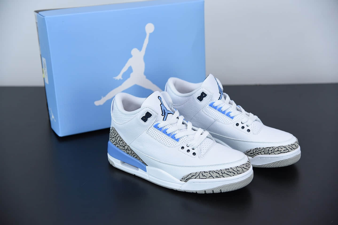 乔丹Air Jordan 3 UNC AJ3 北卡蓝白爆蓝裂纹篮球鞋纯原版本 货号：CT8532-104