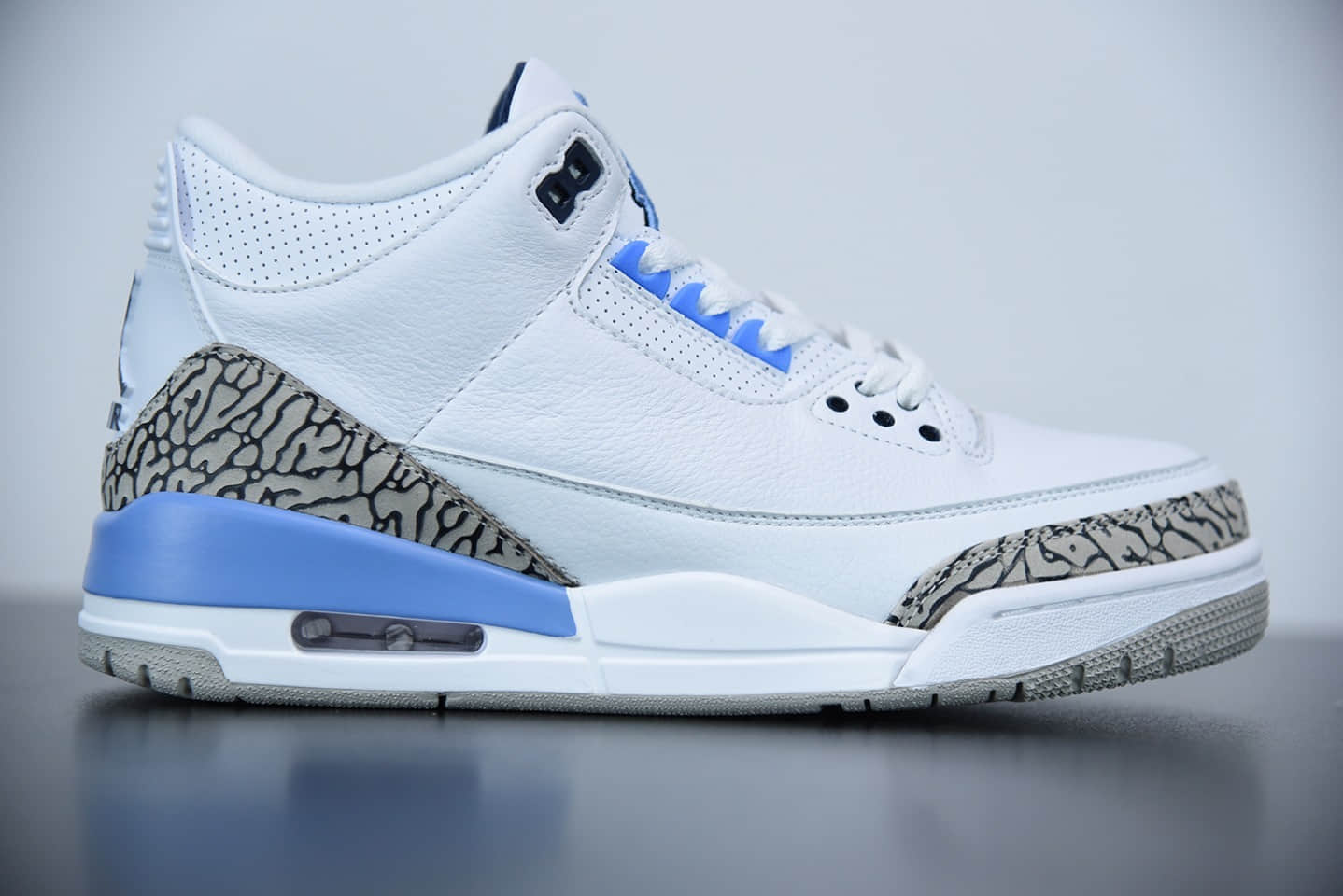 乔丹Air Jordan 3 UNC AJ3 北卡蓝白爆蓝裂纹篮球鞋纯原版本 货号：CT8532-104