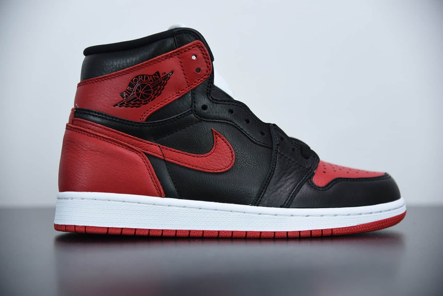 乔丹Air Jordan 1 “Homage To Home” 阴阳黑红鸳鸯小丑高帮板鞋纯原版本 货号:861428-061