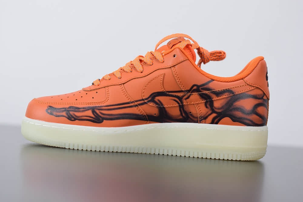 耐克Nike Air Force 1'07 Skeleton QS万圣节橙黑夜光骨骼低帮板鞋纯原版本 货号:CU8067-800