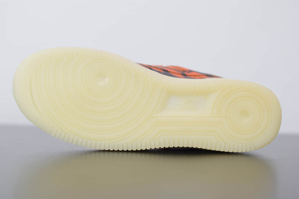 耐克Nike Air Force 1'07 Skeleton QS万圣节橙黑夜光骨骼低帮板鞋纯原版本 货号:CU8067-800
