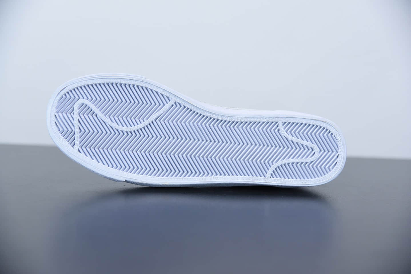 耐克Nike Blazer Mid VNTG ‘77开拓者涂鸦黑勾复古经典中帮百搭休闲运动板鞋纯原版本 货号:CW7580-110