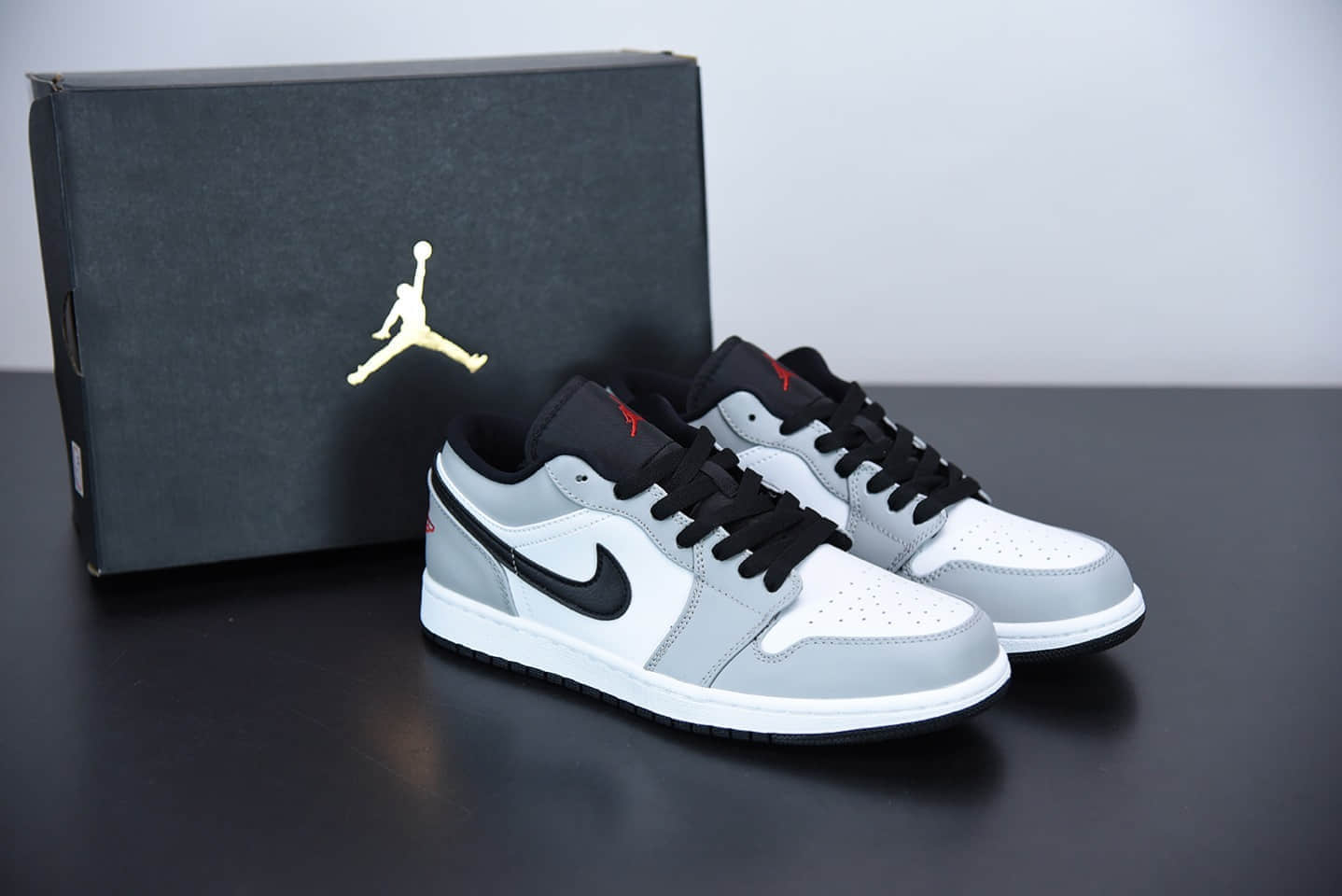 乔丹Air Jordan 1 Low “Light Smoke Grey”低帮小迪奥烟灰板鞋纯原版本 货号:553558-030