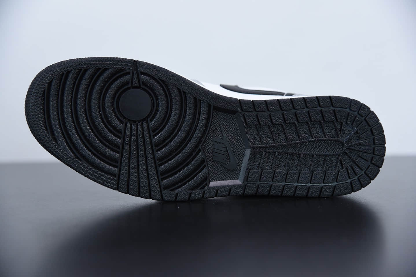 乔丹Air Jordan 1 Low “Light Smoke Grey”低帮小迪奥烟灰板鞋纯原版本 货号:553558-030