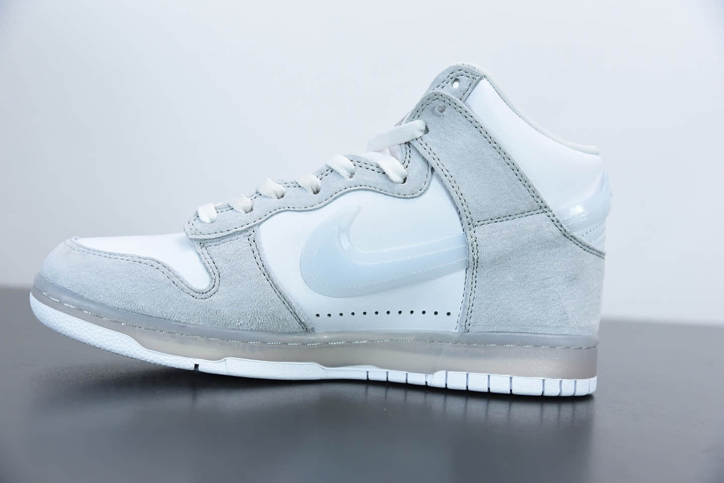 耐克Slam Jam x Nike Dunk High 白灰联名系列全头层皮高帮休闲滑板鞋纯原版本 货号: DA1639-100