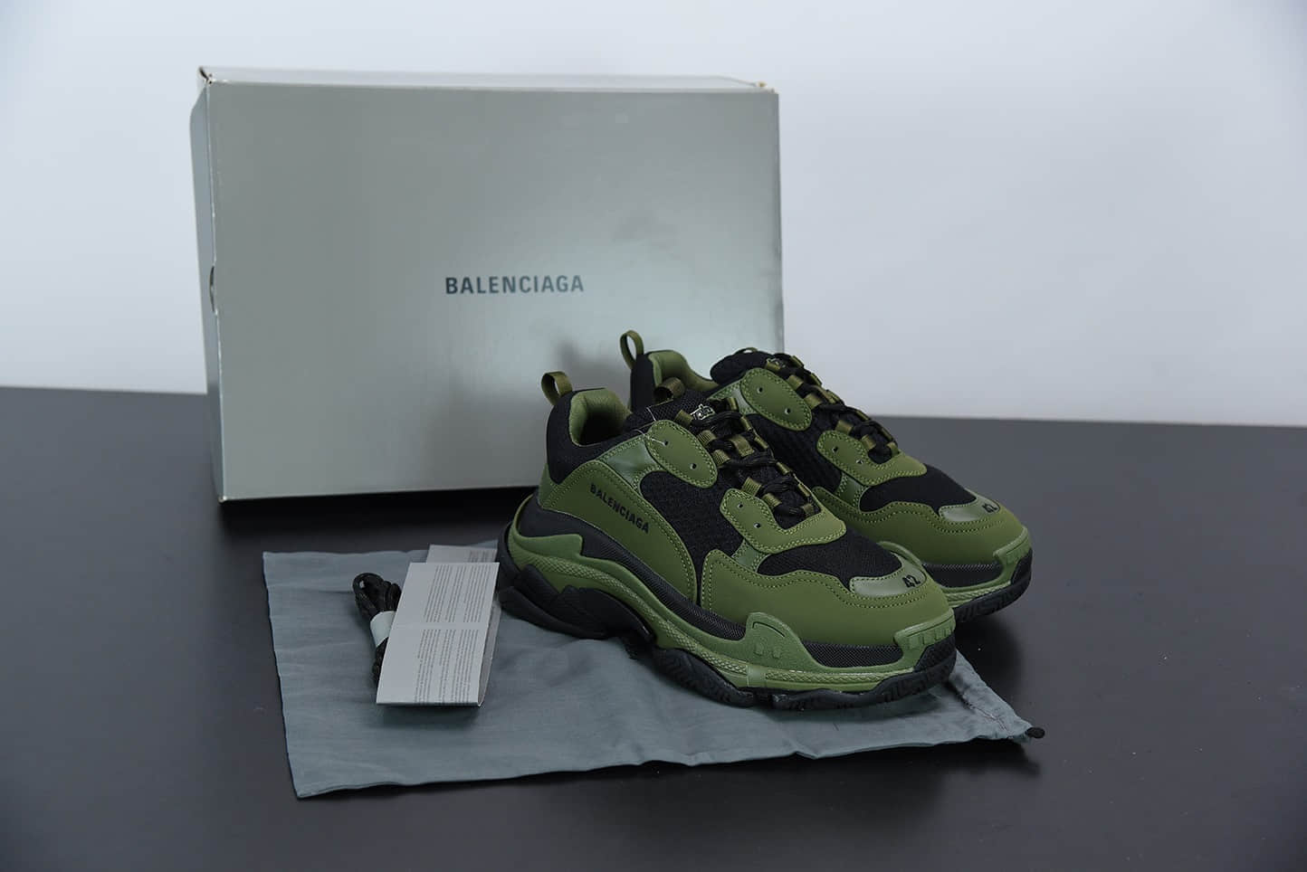 巴黎世家Balenciaga Triple S黑绿复古气垫老爹鞋纯原版本