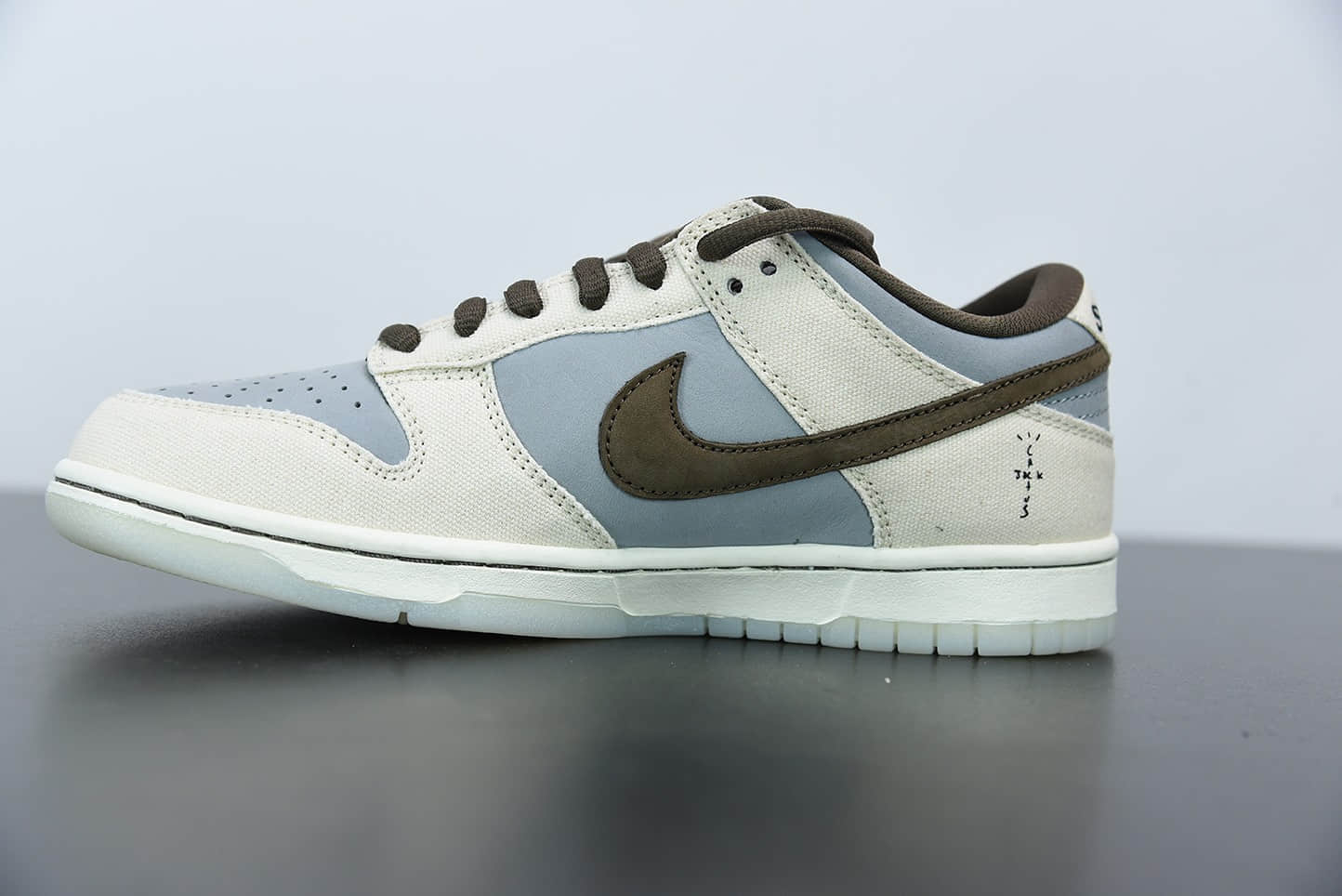 耐克Travis Scott x Playstation x SB Dunk Low 三方联名米白雾蓝低帮滑板鞋纯原版本 货号:CU1726-800