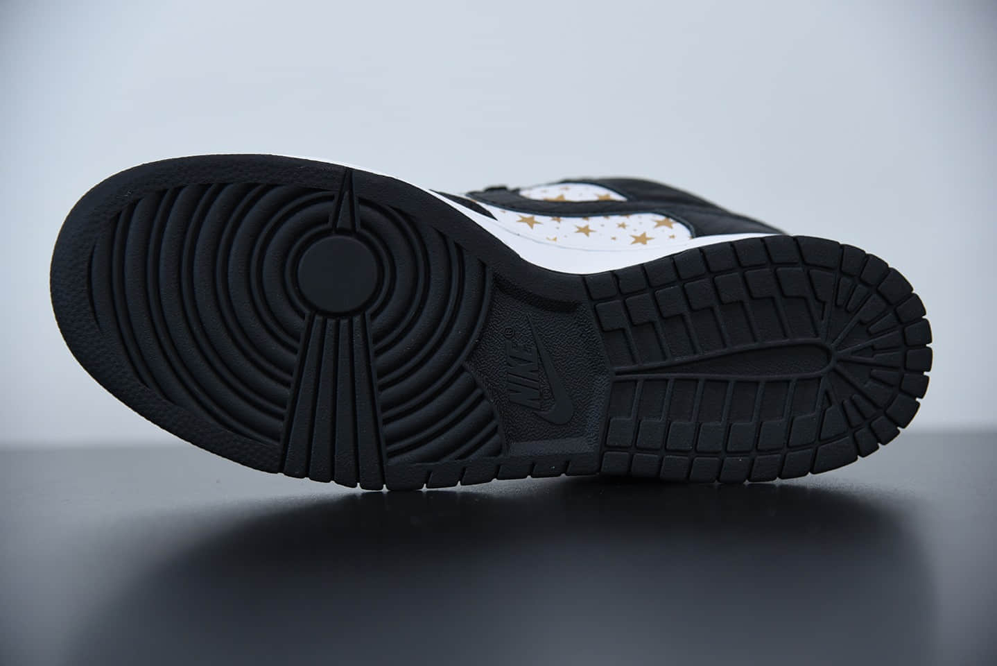 耐克Supreme x Nk SB Dunk Low黑色星星联名款休闲运动滑板鞋纯原版本 货号:DH3228-102