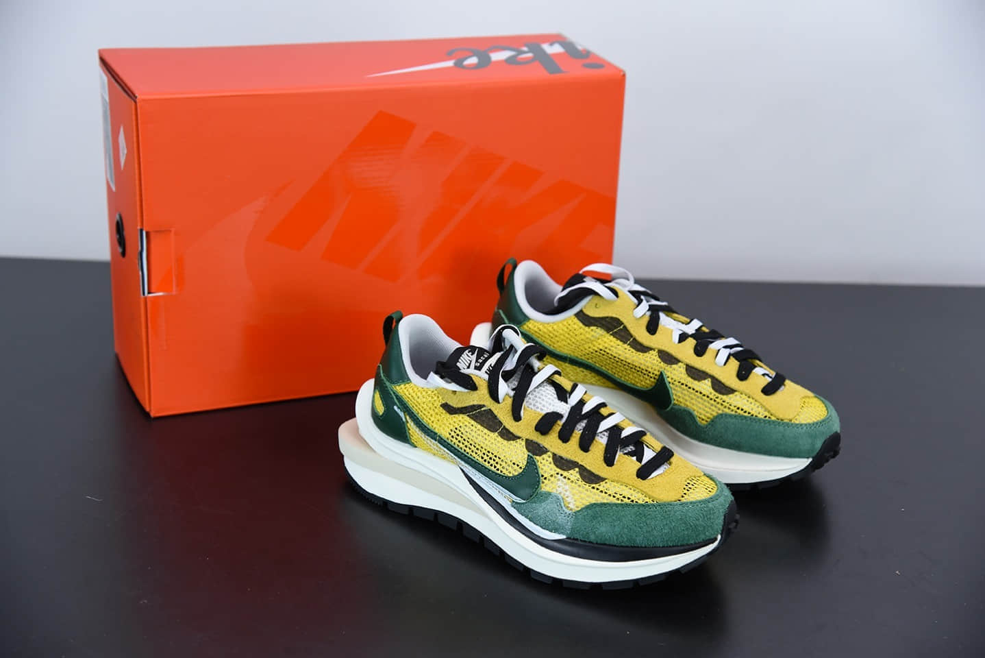 耐克Sacai X NIKe regasus vaporrly SP 华夫三代3.0走秀黄绿重磅联名款纯原版本 货号:CV1363-700
