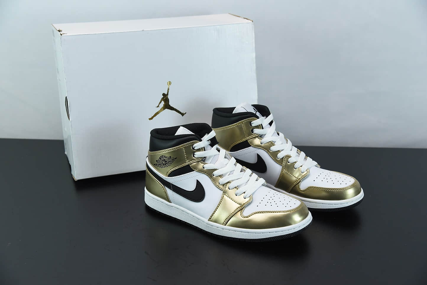 乔丹Air Jordan 1 Mid Metallic Gold液态金中帮文化篮球鞋纯原版本 货号:DC1420-700