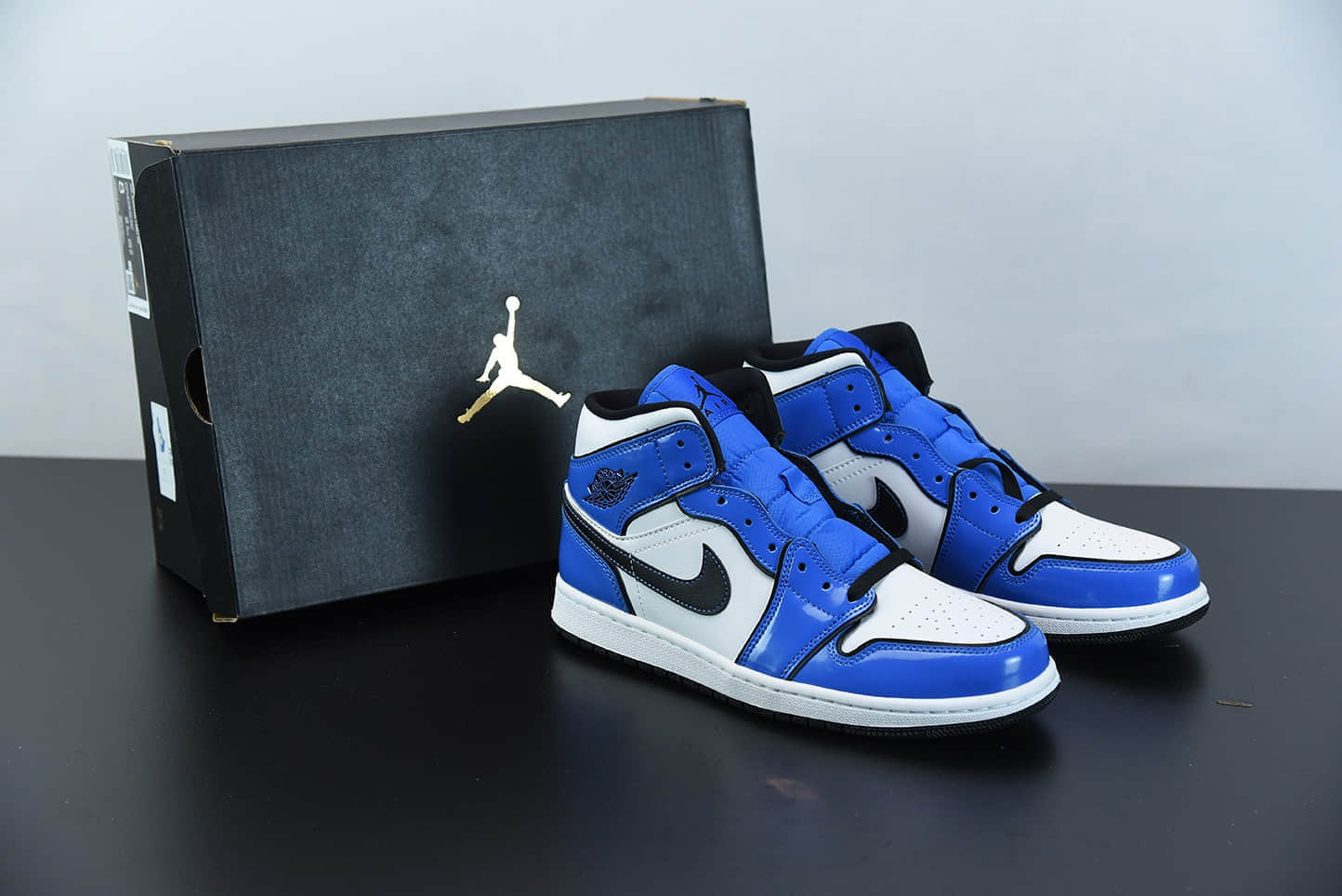 乔丹Air Jordan 1 Mid SE “Signal Blue”二次元小闪电中帮休闲鞋纯原版本 货号:DD6834-402