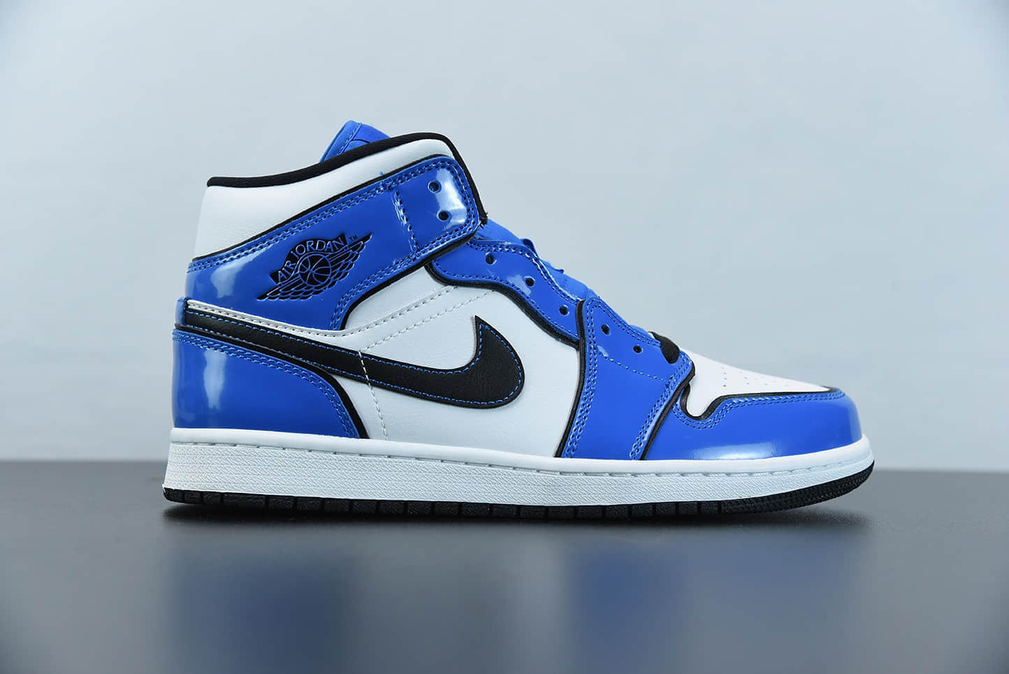乔丹Air Jordan 1 Mid SE “Signal Blue”二次元小闪电中帮休闲鞋纯原版本 货号:DD6834-402