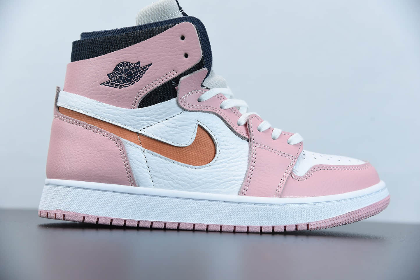 乔丹Air Jordan 1 Zoom Air CMFT粉红釉樱花粉高帮板鞋纯原版本 货号：CT0979-601