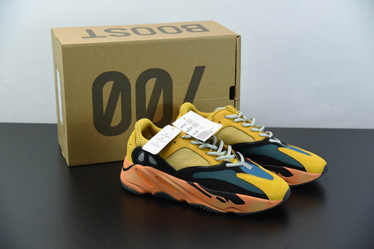 阿迪达斯Adidas Yeezy Boost 700 巴斯夫 “太阳黄”百搭休闲运动复古慢跑鞋纯原版本 货号:GZ6984