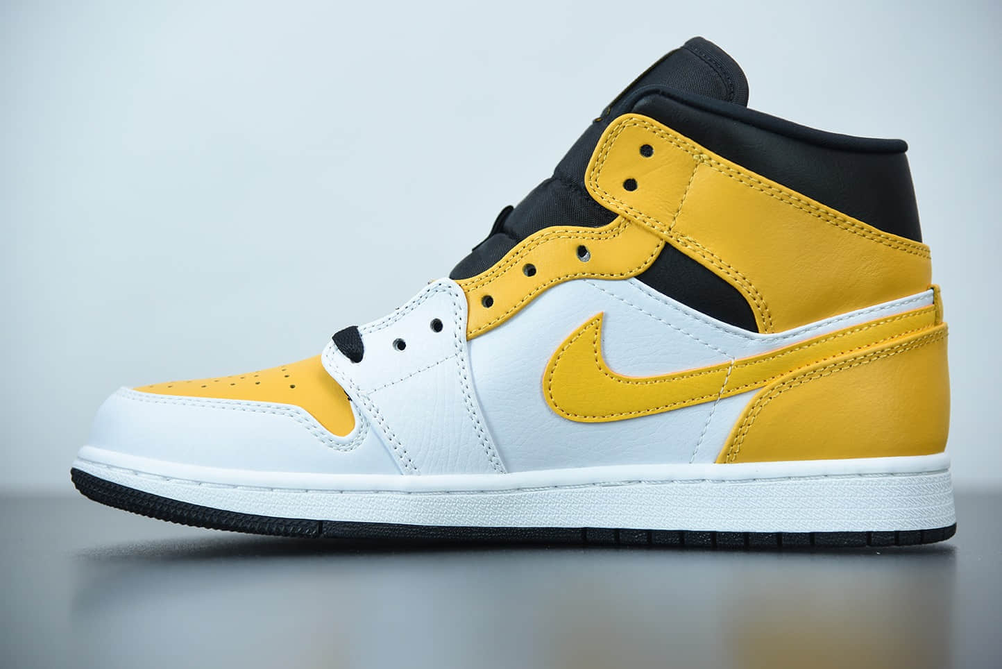 乔丹Air Jordan 1 Mid白黄中邦篮球鞋纯原版本 货号：554724-170