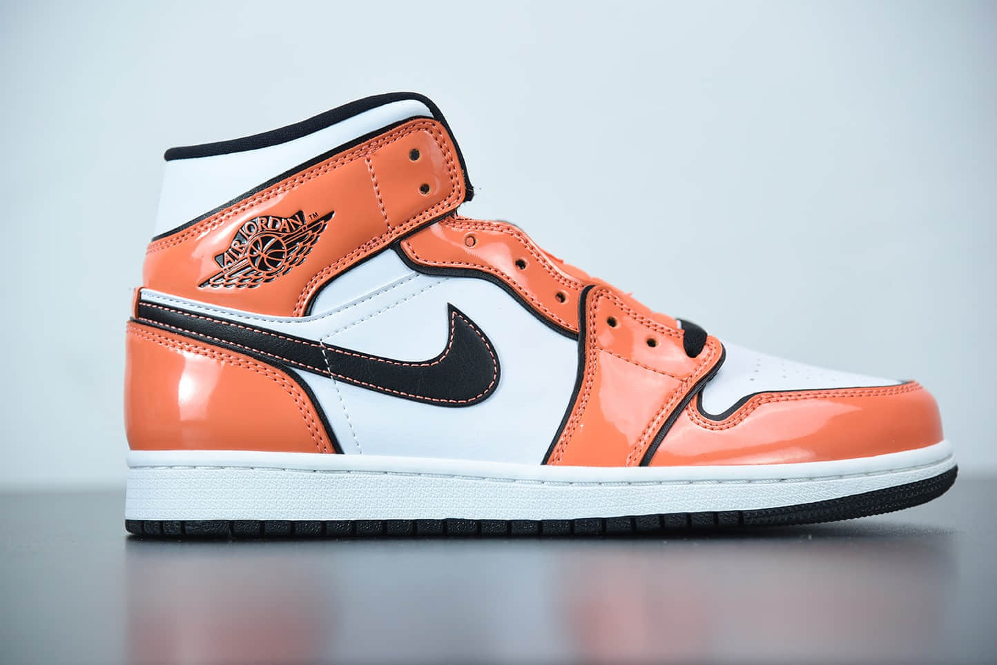 乔丹Air Jordan 1 Mid “Turf Orange”二次元七龙珠悟空配色中帮篮球鞋纯原版本货号：DD6834-802