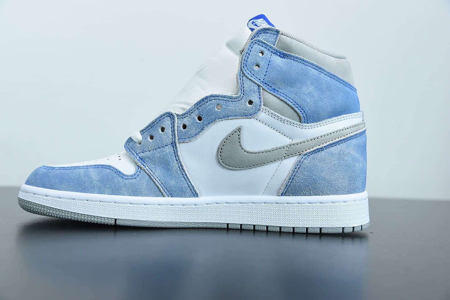乔丹Air Jordan 1 Hyper Royal水洗北卡蓝高帮篮球鞋纯原版本 货号： 555088-402