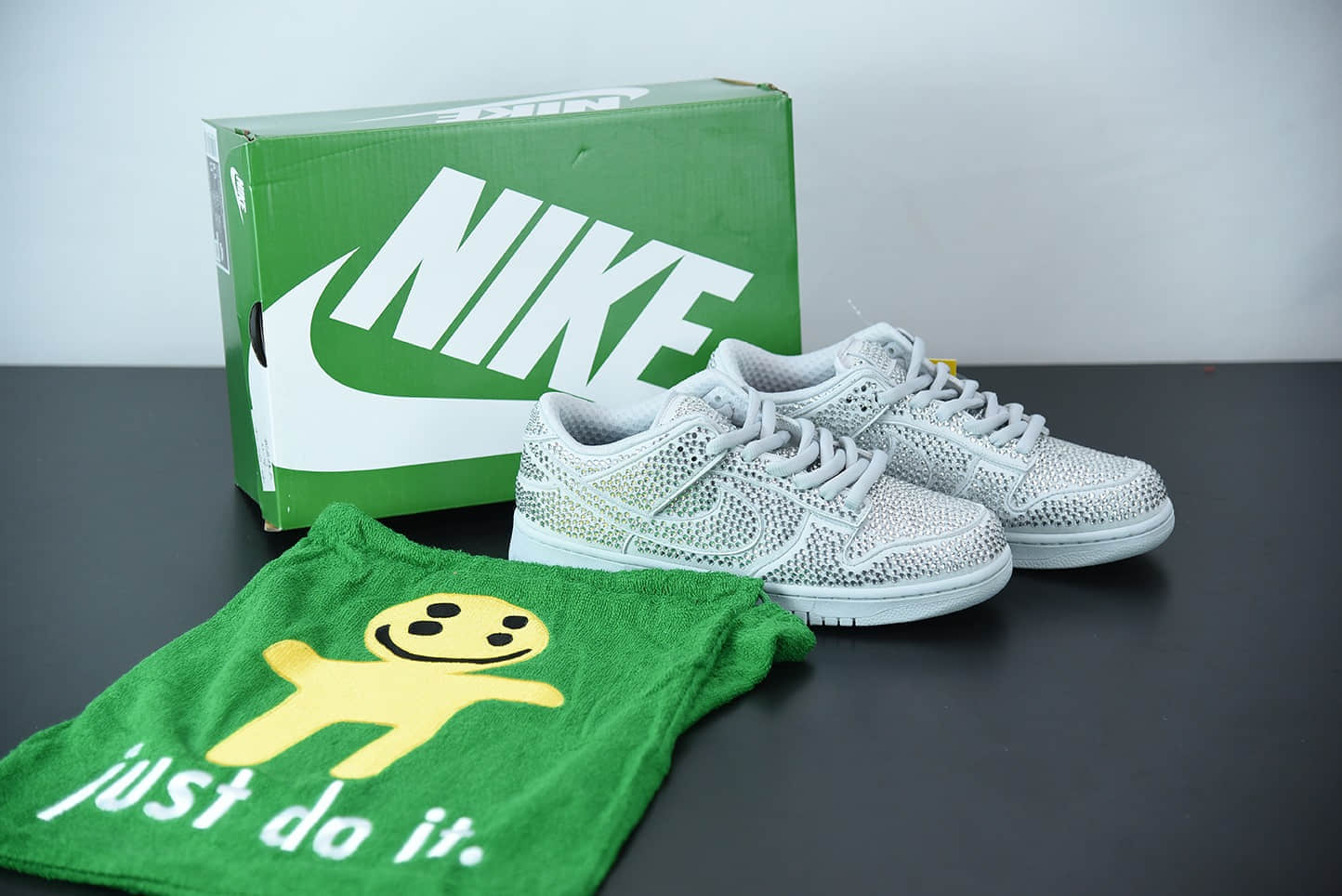 耐克Cactus Plant Flea Market x NK Dunk Low 绿色特殊款式鞋盒满钻限量款低帮运动休闲板鞋纯原版本 货号:CZ2670-001