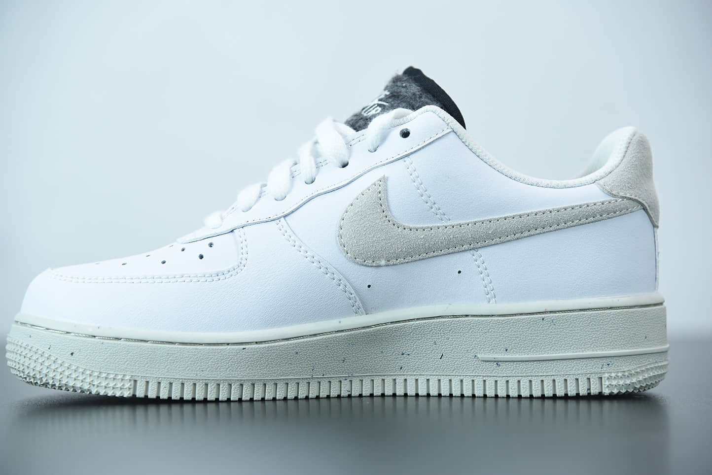 耐克 Nike Air Force 1'07 SE 空军一号白黑灰镂空勾低帮经典板鞋纯原版本 货号:DA6682-100