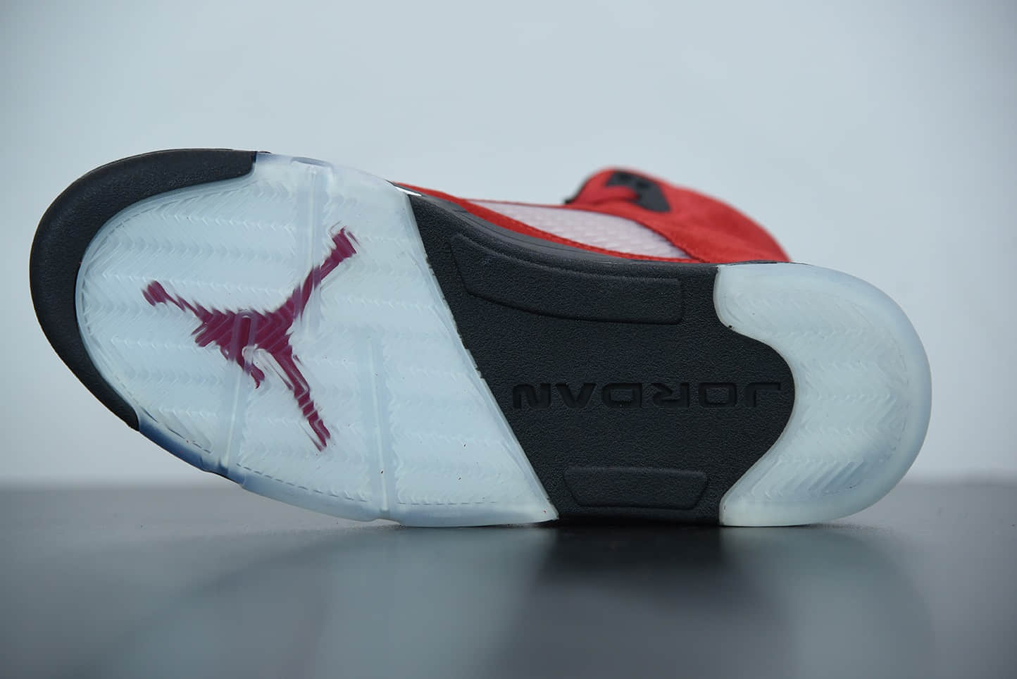 乔丹Air Jordan 5 “Raging Bull”愤怒公牛中帮复古休闲文化篮球鞋纯原版本 货号：DD0587-600