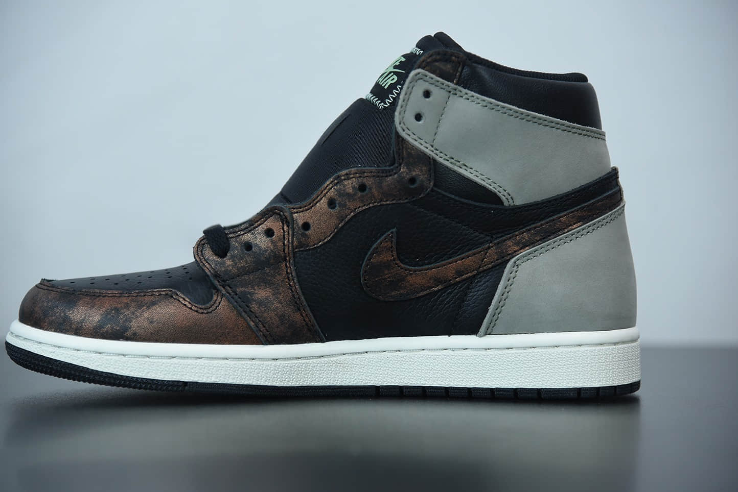乔丹Air Jordan 1 High OG High OG “Shadow” 做旧古铜影子灰高帮板鞋纯原版本 货号:555088-033