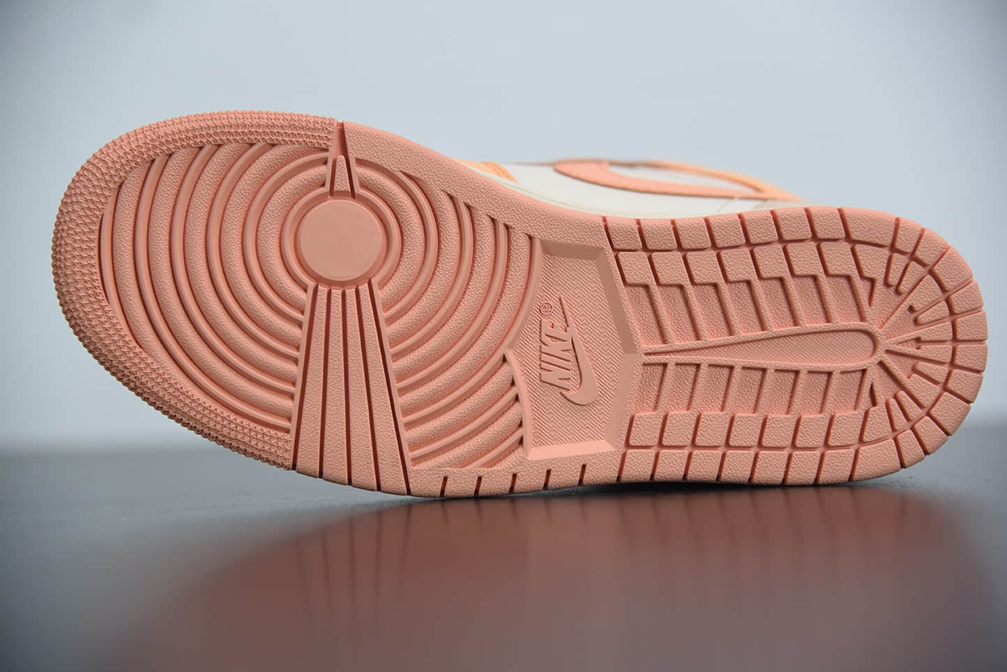 乔丹Air Jordan 1 Mid  Apricot Orange  杏橙色中帮文化篮球鞋纯原版本 货号:DH4270-800
