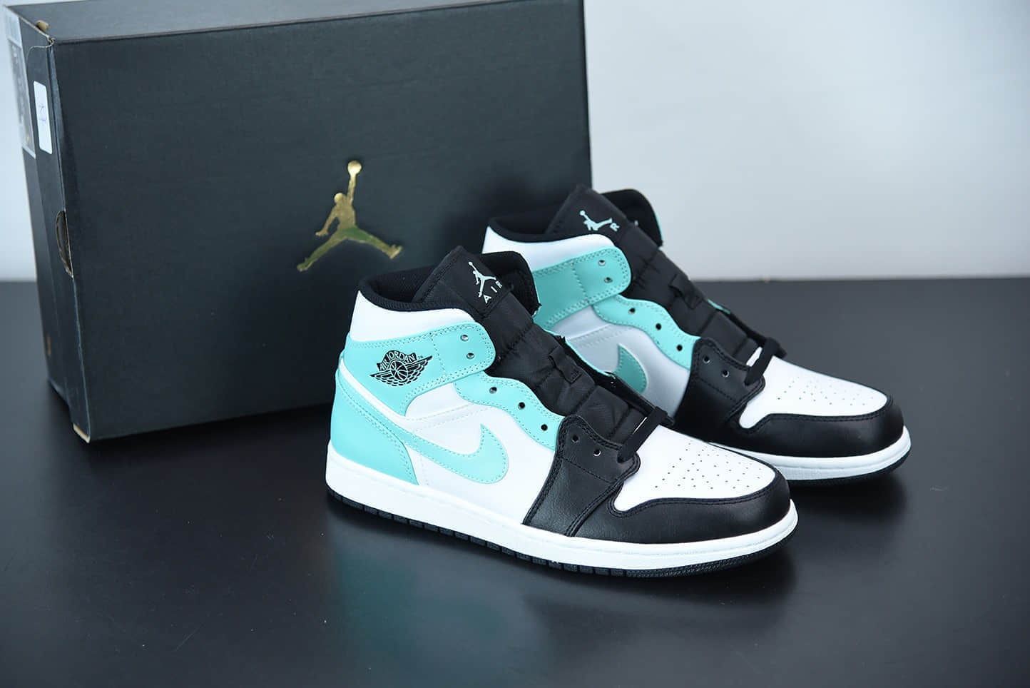 乔丹Air Jordan 1 Mid 蒂芙尼绿中帮篮球鞋纯原版本 货号: 554724-132