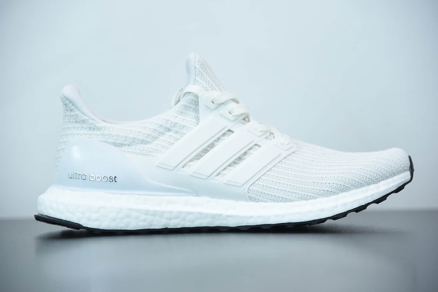阿迪达斯 Adidas Ultra Boost 4.0 纯白全掌爆米花针织黑条纹透气跑步鞋纯原版本 货号:BB6168