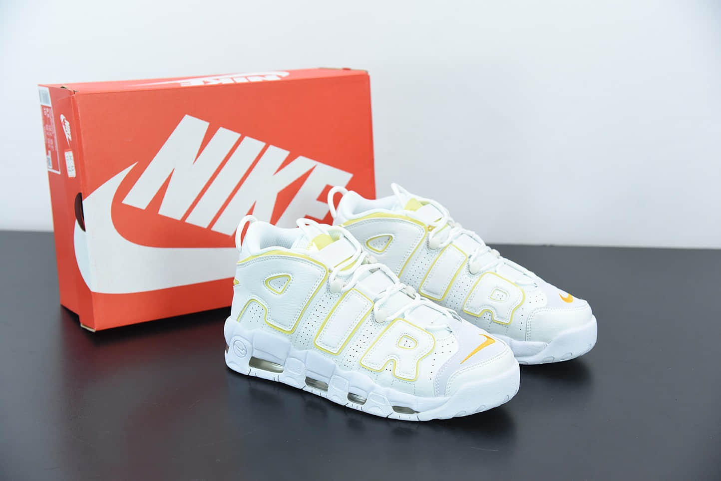 耐克Nike Air More Uptempo 大AIR皮蓬白黄复古篮球鞋纯原版本 货号： DM3035-100