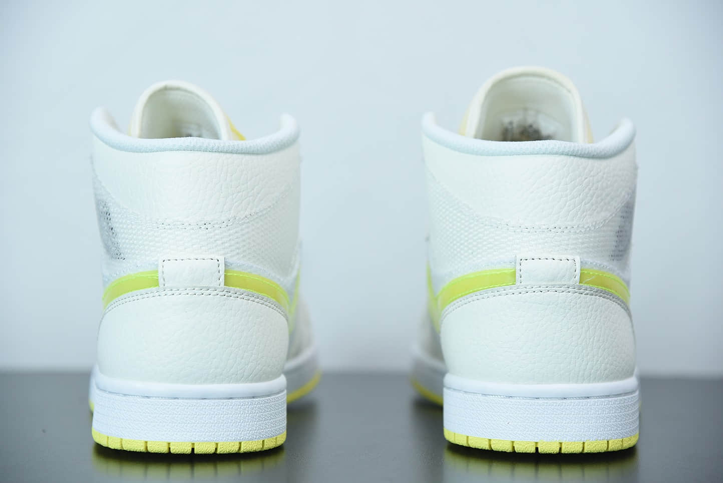 乔丹WMNS Air Jordan 1 Mid SE中帮白米黄网步款百搭休闲运动板鞋纯原版本 货号:DB2822-107