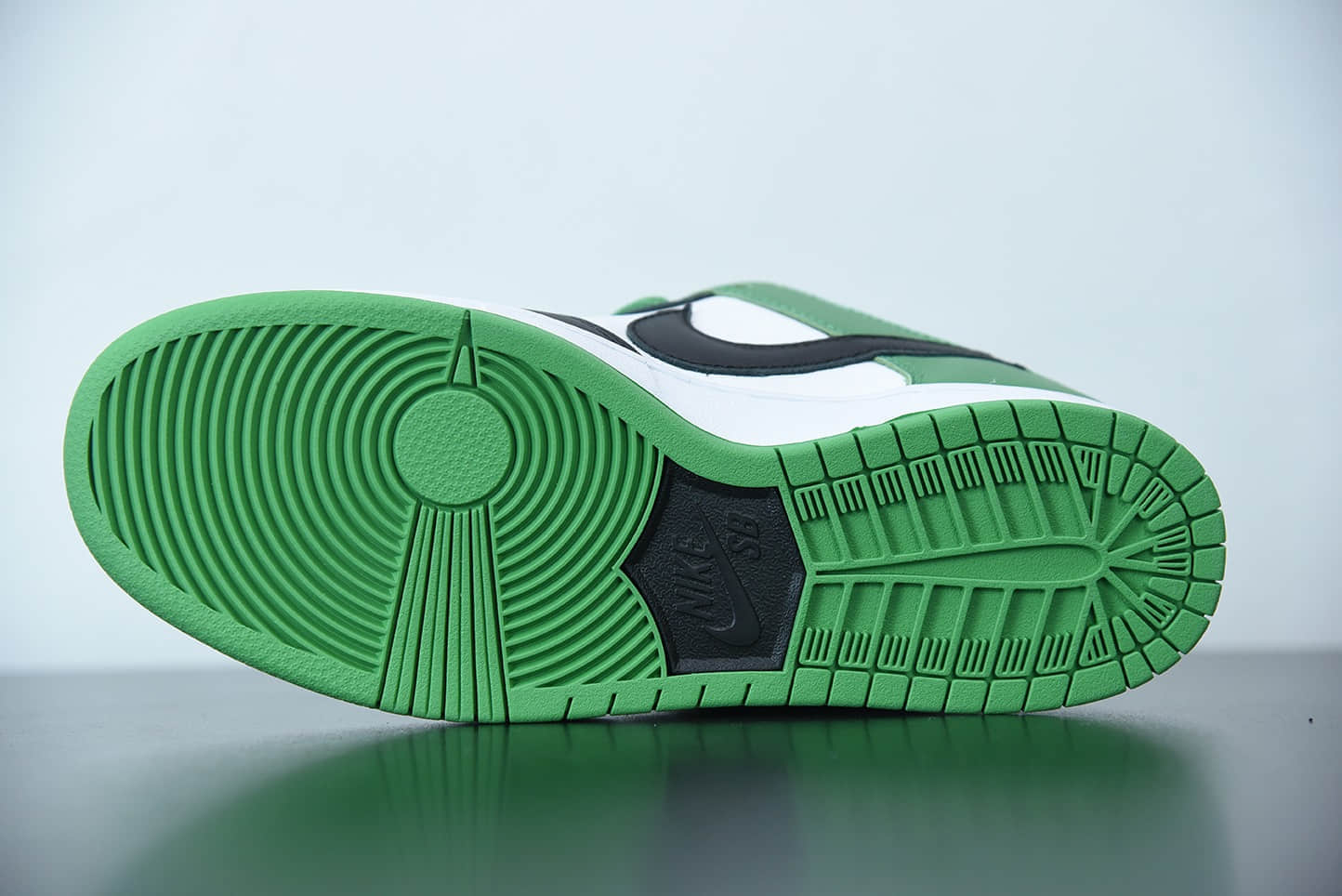 耐克Nike SB Dunk Low Classic Green黑白绿脚趾扣篮系列低帮休闲运动滑板板鞋纯原版本 货号:BQ6817-302