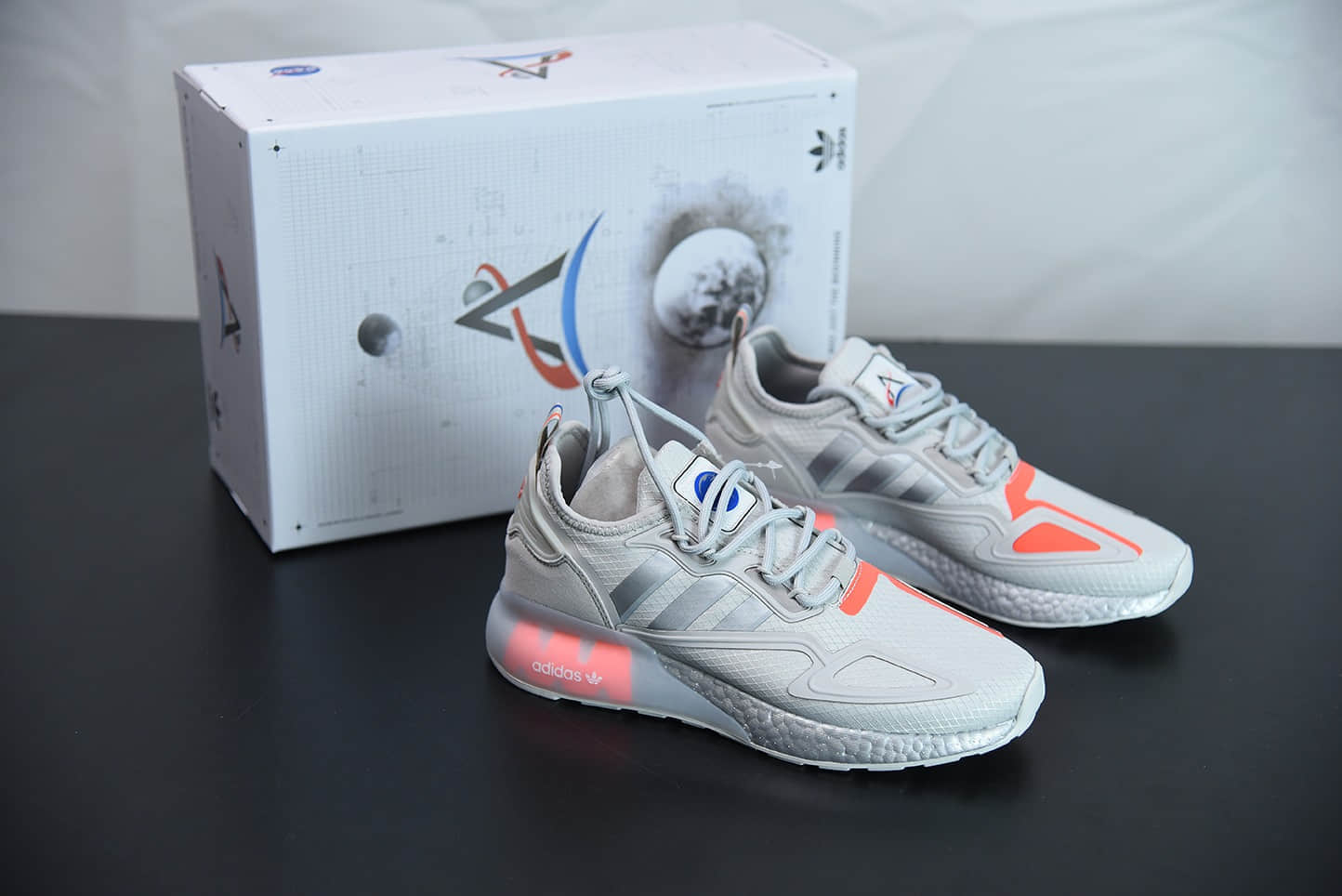 阿迪达斯Adidas Originals ZX 2K Boost易烊千玺同款灰红全新爆米花缓震休闲运动跑鞋纯原版本 货号:FX7028