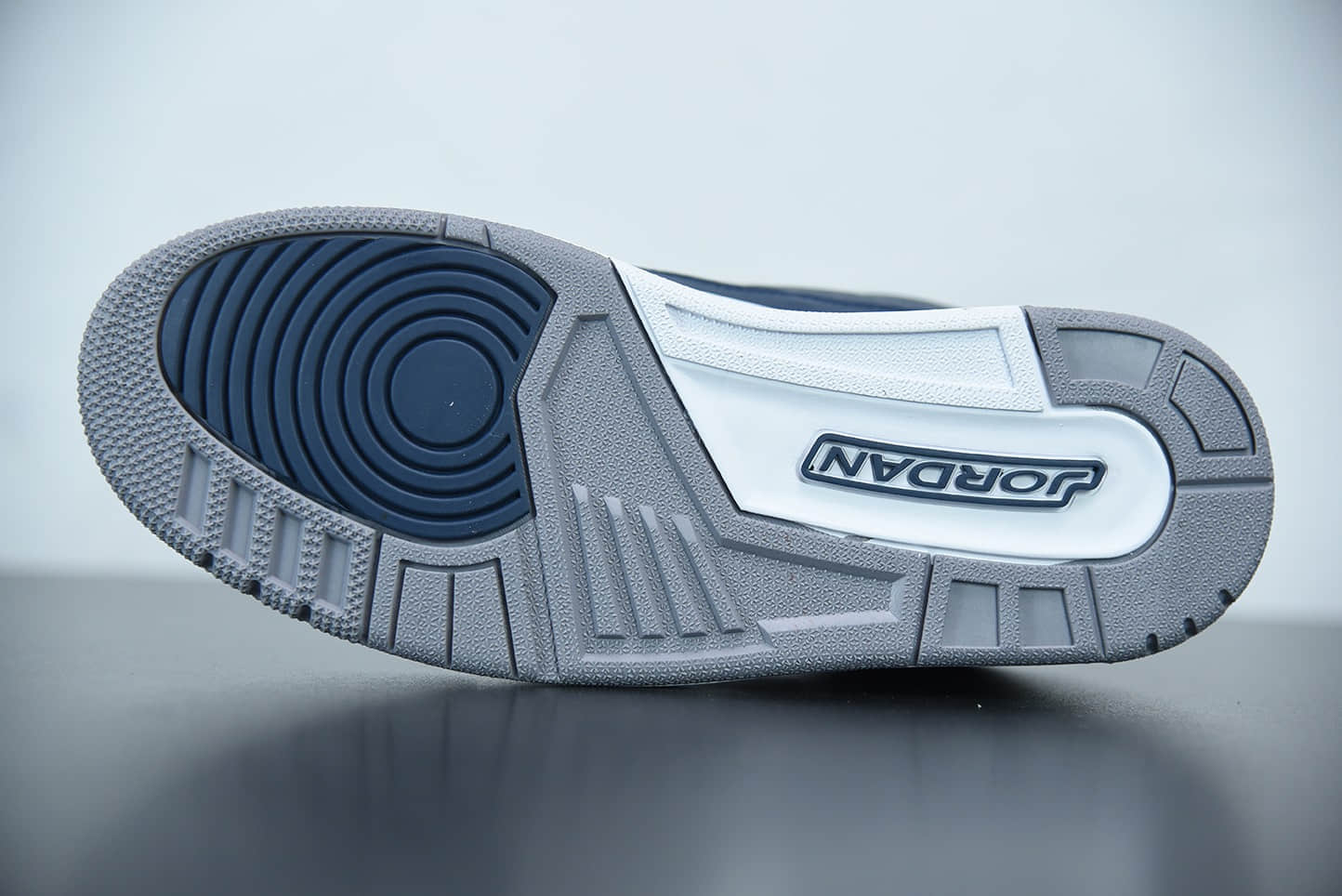 乔丹Air Jordan 3 “Midnight Navy” 午夜蓝爆裂纹配色篮球鞋纯原版本 货号:CT8532-401