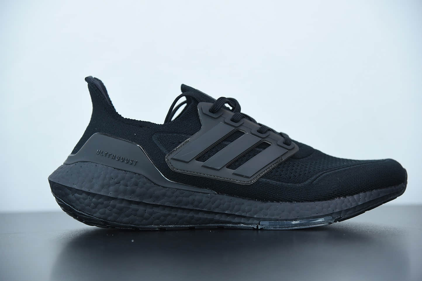 阿迪达斯 Adidas ultra boost 2021系列黑色配色袜套式针织鞋面休闲运动慢跑鞋纯原版本 货号：FY0306