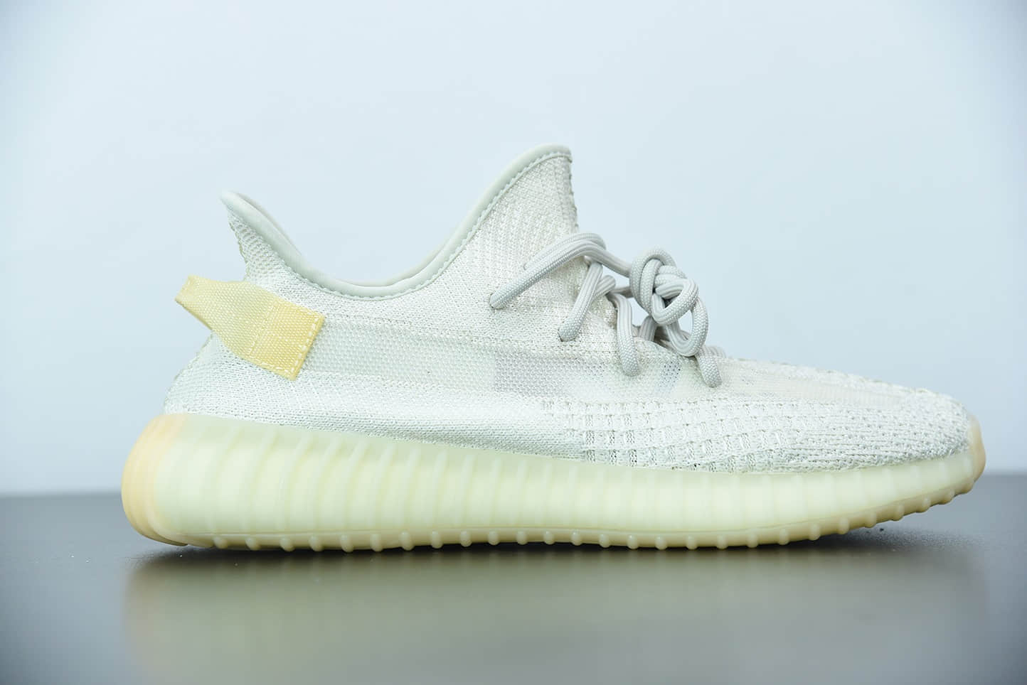 阿迪达斯Adidas Yeezy 350 Boost V2全新镂空温变北极光配色休闲运动慢跑鞋纯原版本 货号:GY3438