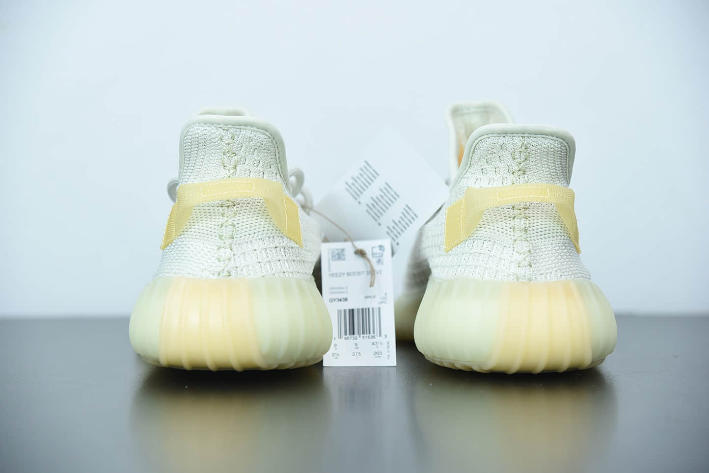 阿迪达斯Adidas Yeezy 350 Boost V2全新镂空温变北极光配色休闲运动慢跑鞋纯原版本 货号:GY3438
