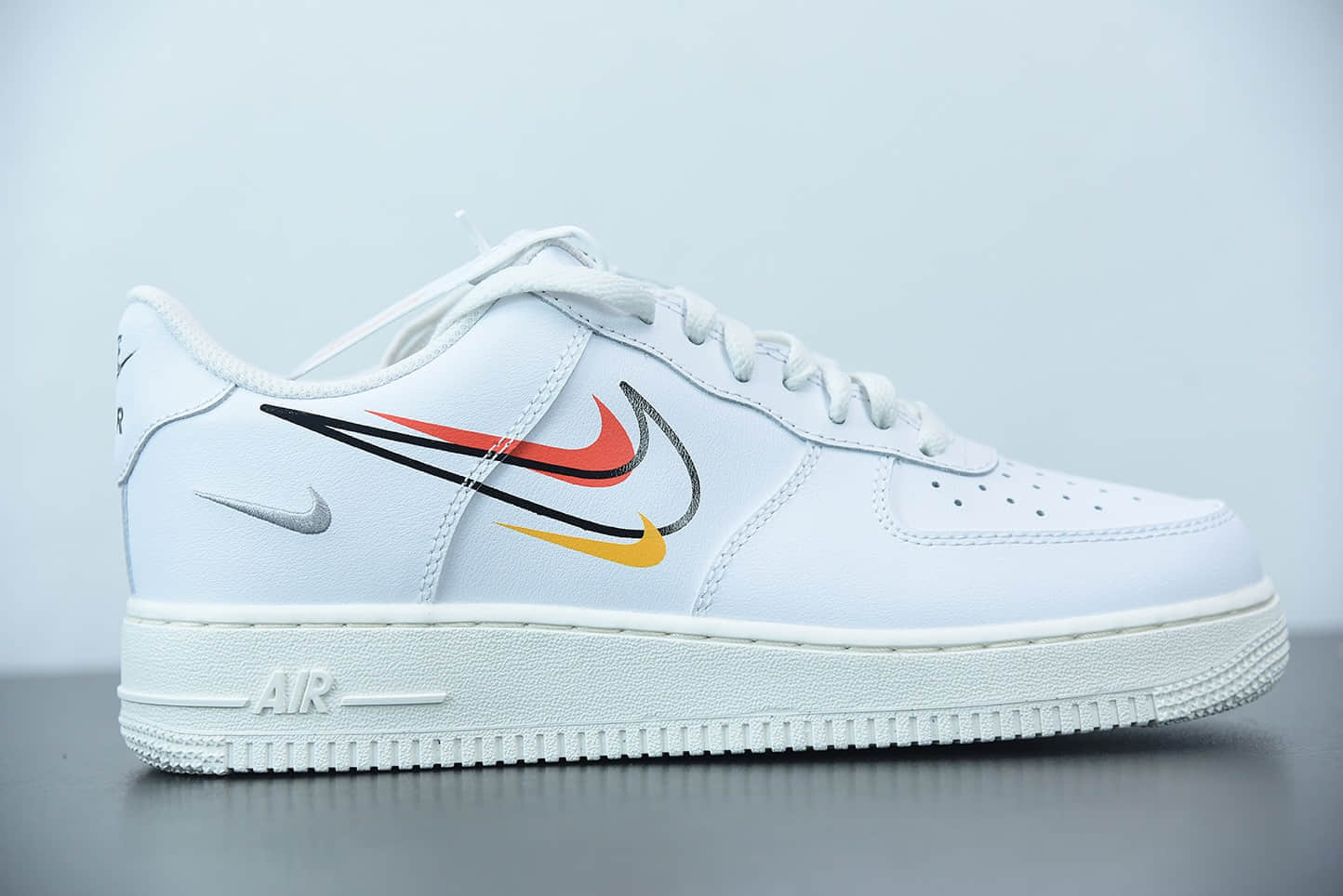 耐克Nike Air Force 1 LowMulti Swoosh白多彩勾全白鞋面空军一号低帮百搭休闲运动板鞋纯原版本 货号:DM9096-100