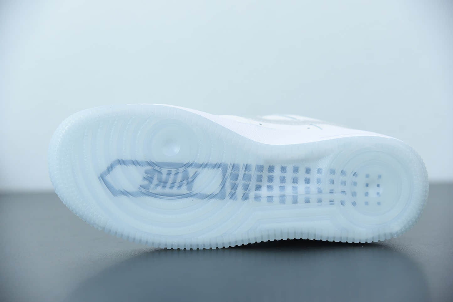 耐克Nike Air Force 1白灰裸眼3D空军一号低帮休闲运动板鞋纯原版本 货号:CW5909-100