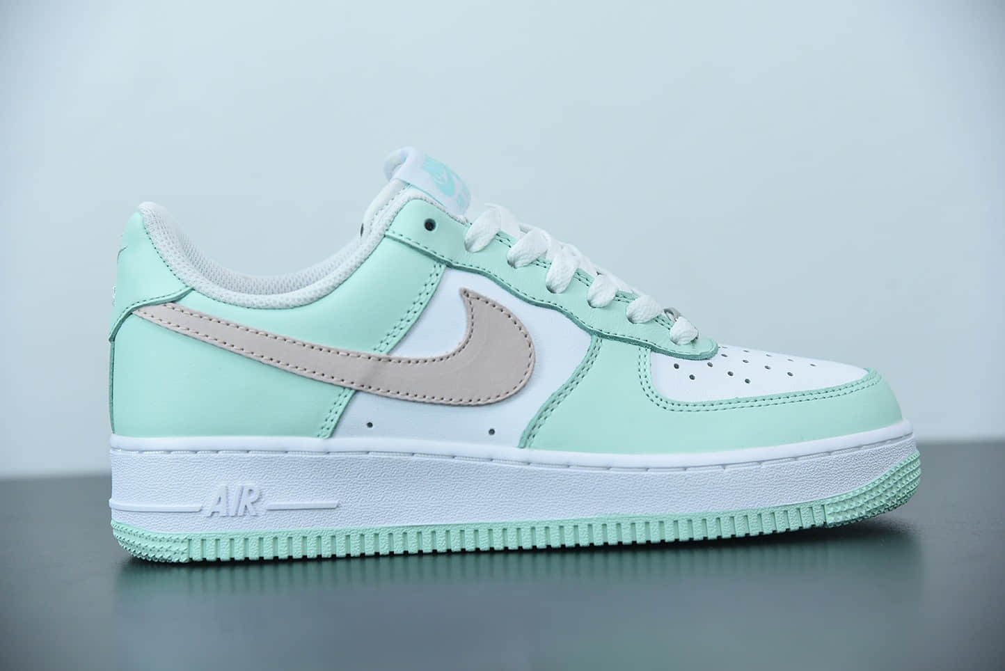耐克 Nike Air Force 1 '07 蒂芙尼白绿空军一号低帮休闲板鞋纯原版本 货号:AA1726-111