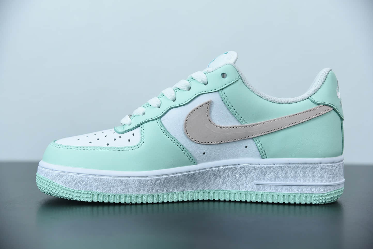 耐克 Nike Air Force 1 '07 蒂芙尼白绿空军一号低帮休闲板鞋纯原版本 货号:AA1726-111