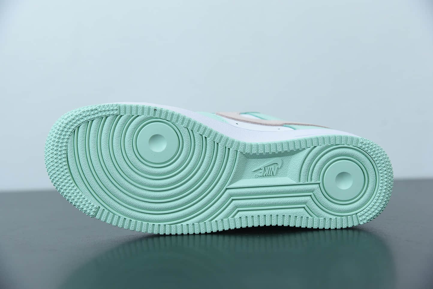 耐克 Nike Air Force 1 '07 蒂芙尼白绿空军一号低帮休闲板鞋纯原版本 货号:AA1726-111