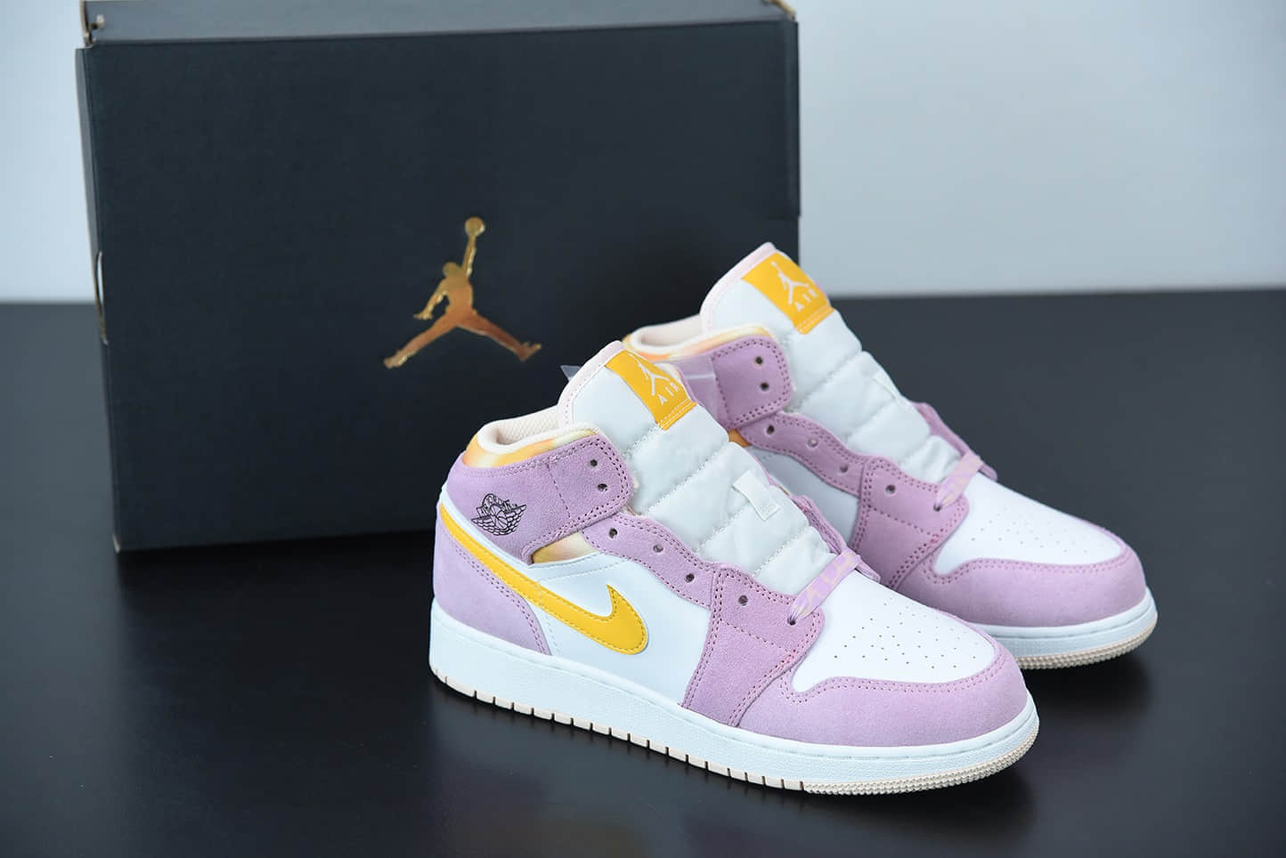 乔丹Air Jordan 1 Mid SE少女粉中邦篮球鞋纯原版本 货号：DC9517-600