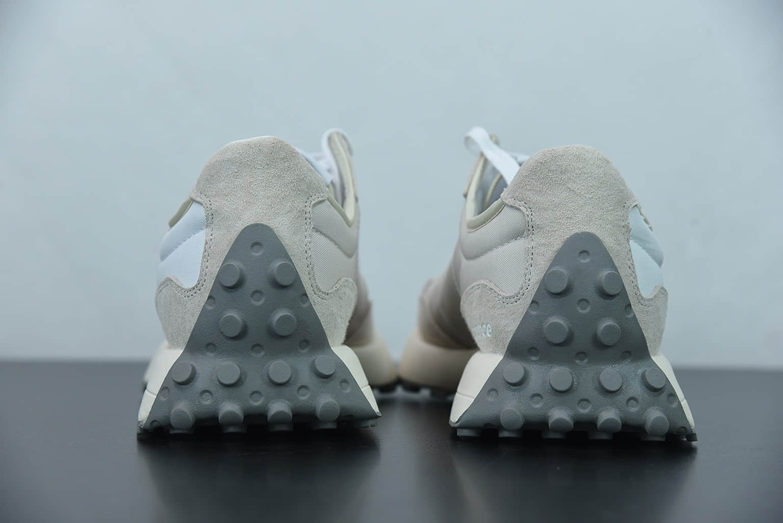 新百伦Noritake x New balance 新百伦联名款白灰中性运动休闲跑步鞋纯原版本 货号： MS327NW1