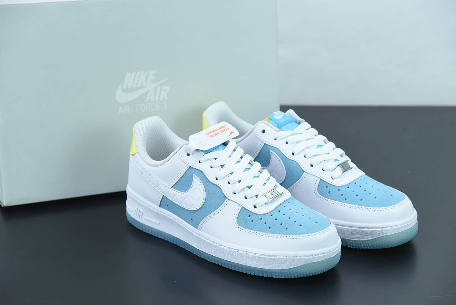 耐克 Nike Air Force 1 Low ’07 空军一号钻石联名低帮休闲板鞋纯原版本 货号:AA7687-400