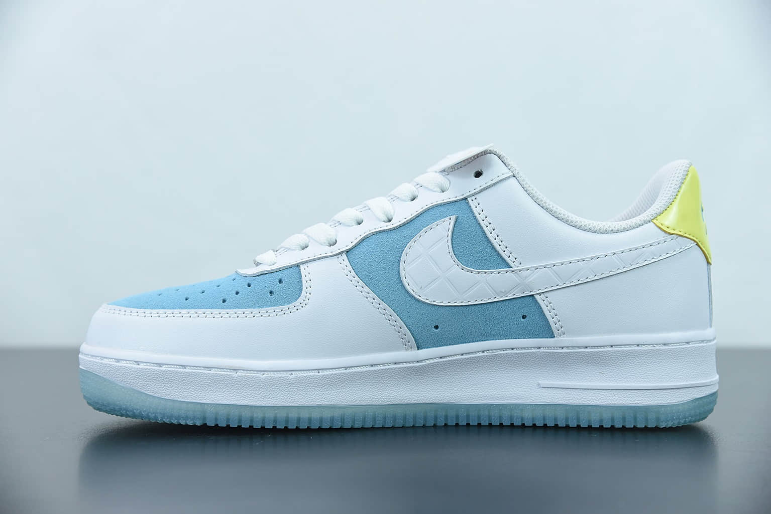 耐克 Nike Air Force 1 Low ’07 空军一号钻石联名低帮休闲板鞋纯原版本 货号:AA7687-400