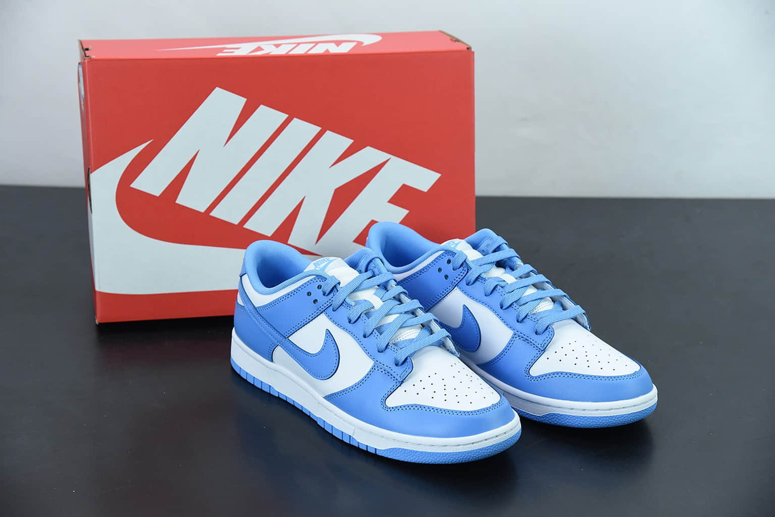 耐克 Nike Dunk Low“University Blue”白蓝色北卡白蓝扣篮系列低帮休闲运动滑板鞋纯原版本 货号：DD1391-102